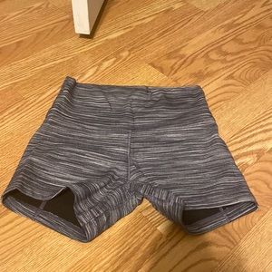 Lululemon align high rise 4” short